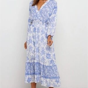 Petal + Pup Vivian Maxi Dress Floral Print Blue White Long Sleeve Womens‎ US 10